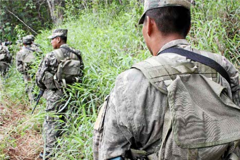 Anuncian captura de 11 senderistas y rescate de 10 niños