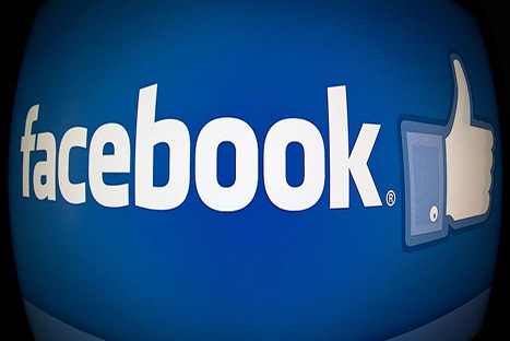 ¿Sabes por qué Facebook es de color azul?