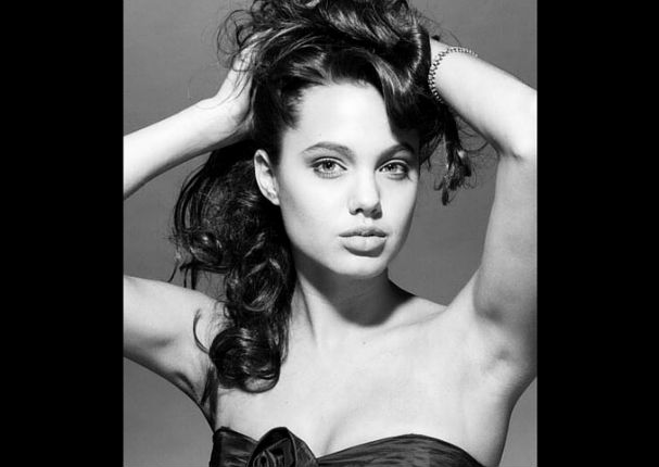 Angelina Jolie: Difunden fotos íntimas de la actriz cuando tenía 15 años Angelina Jolie: Difunden fotos íntimas de la actriz cuando tenía 15 años