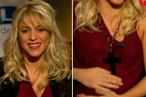 Video: Shakira muestra por primera vez su pancita en televisión