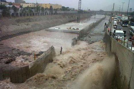 Muro del proyecto Vía Parque Rímac cedió por aumento de caudal del río