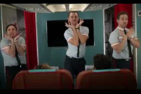 Mira el teaser trailer de lo nuevo de Almodóvar: 'Los amantes pasajeros'