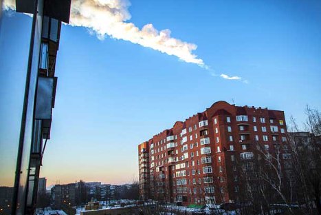 Meteorito cayó sobre Rusia y ocasiona más de 1000 heridos - Video