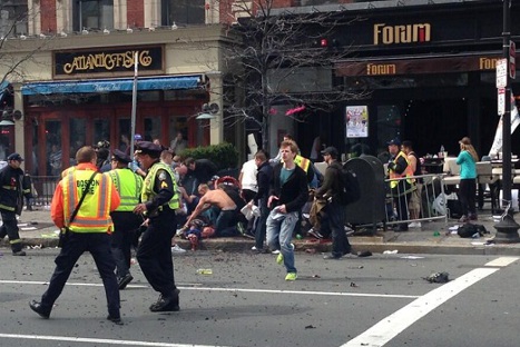 EE.UU: Dos explosiones durante maratón de Boston dejan 2 muertos y decenas de heridos