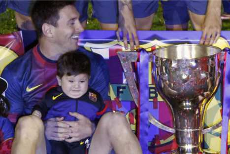 Lionel Messi celebró título del Barcelona con su hijo Thiago – FOTOS