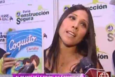 Tula Rodríguez recibió un libro 'Coquito' por error en Twitter – VIDEO