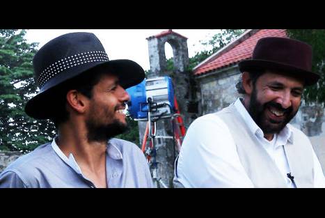 Juan Luis Guerra estrena nuevo videoclip junto a Robi Draco