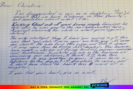 Conmovedor: Carta de un abuelo en la que reprocha a su hija por echar de casa a su hijo gay