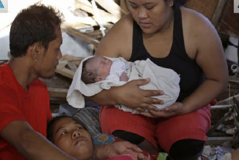 Bea, la bebé que le renueva las esperanzas a Filipinas - VIDEO