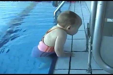 Pequeña de un año demuestra sus habilidades como nadadora - VIDEO
