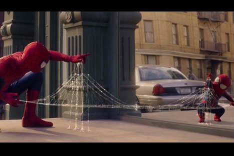 Mira el divertido viral de 'Spiderman' y su 'mini clon' -VIDEO