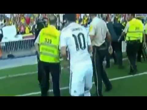 James Rodríguez y su gran gesto con un hincha colombiano (VIDEO)