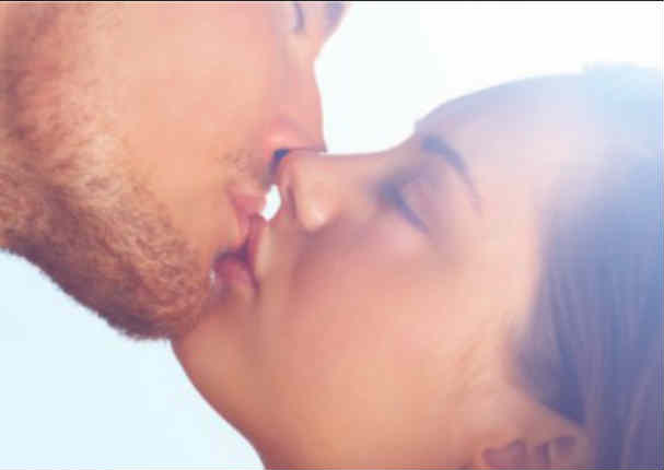 Científicos demuestran que sí existe el beso perfecto