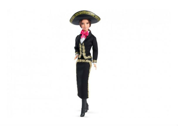 México: Barbie es vestida de mariachi por fiestas patrias  (FOTOS)