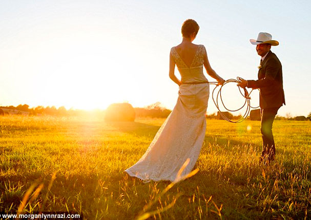 ¡Todo por amor! Conoce a la pareja que se casó 66 veces viajando alrededor del mundo (FOTOS)
