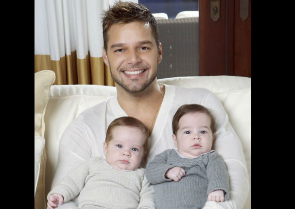 Ricky Martin a través de las redes sociales difundió tierna foto de su infancia (FOTOS)
