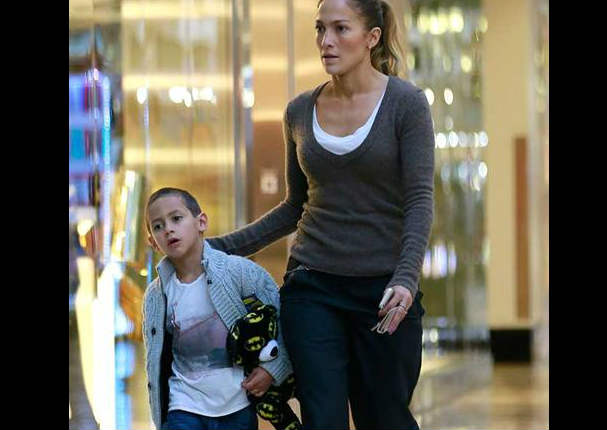 Mira cómo Jennifer Lopez logró calmar un ‘berrinche’ de su hija (FOTOS)