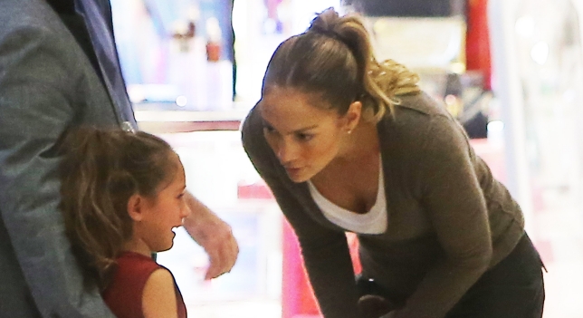 Mira cómo Jennifer Lopez logró calmar un ‘berrinche’ de su hija (FOTOS)