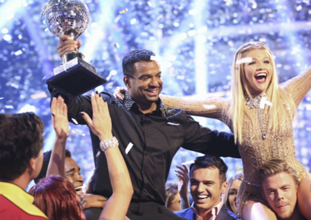 'Carlton Banks' ganó el 'Dancing with the Stars' y mira de qué forma lo felicitó Will Smith (FOTO/VIDEO)