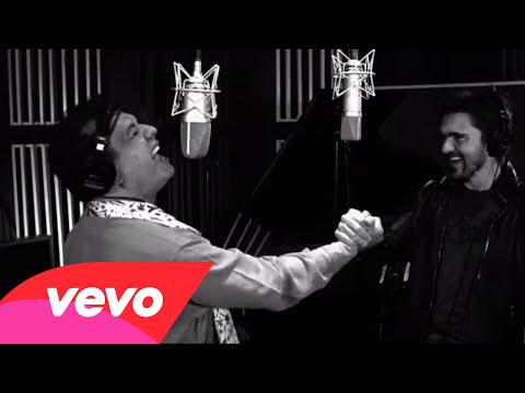 Juan Gabriel y Juanes cantan juntos 'Querida' (VIDEO)