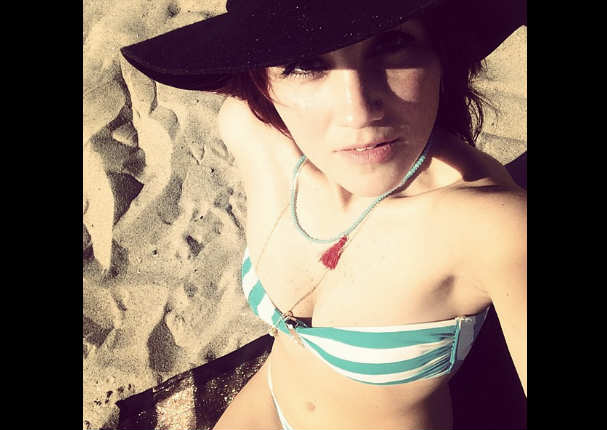 Dulce María compartió sensuales fotos en bikini