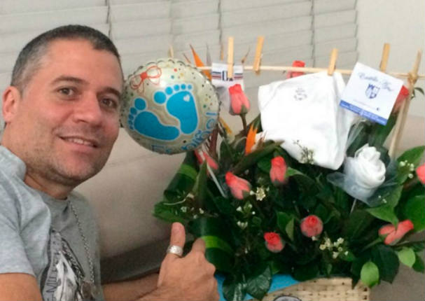 Mathías Brivio presenta a su hijo a un mes de nacido