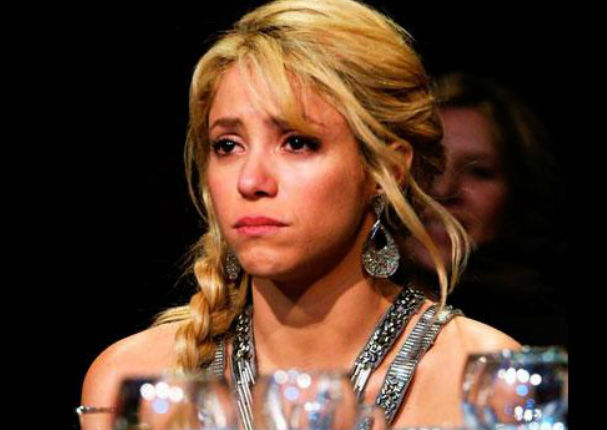 ¿Por qué llora Shakira en plena calle? (FOTOS)