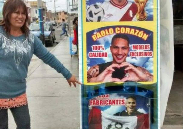 En Chimbote venden lápidas con el rostro de Paolo Guerrero