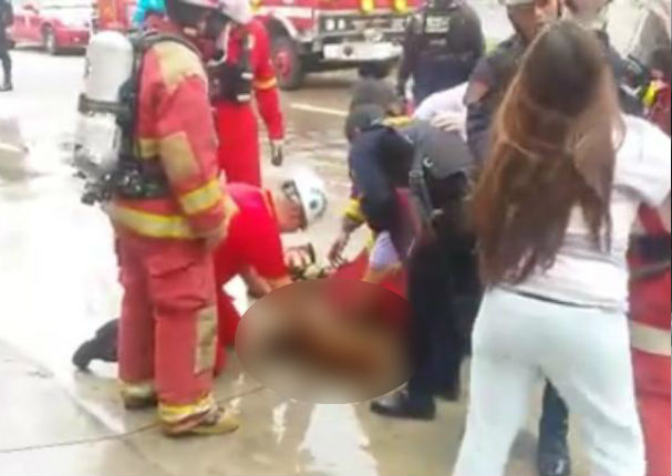 Rescataron a perrita de incendio, pero no esperaban que… (VIDEO)