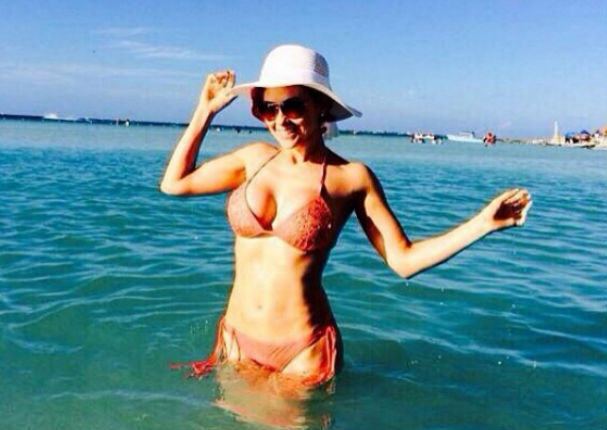 Aracely Arámbula se deja ver con un sexy bikini (FOTOS)