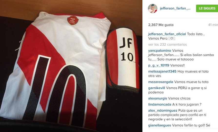 Jefferson Farfán envió mensaje  minutos antes de  Perú vs. Brasil (FOTOS)