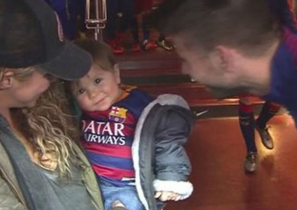 Shakira: Así Milan y Sasha muestran que son los fans de Piqué (VIDEO)