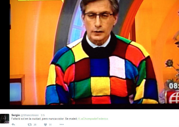 Federico Salazar causa sensación en redes sociales por vestir colorido vestuario en el noticiero (FOTOS)