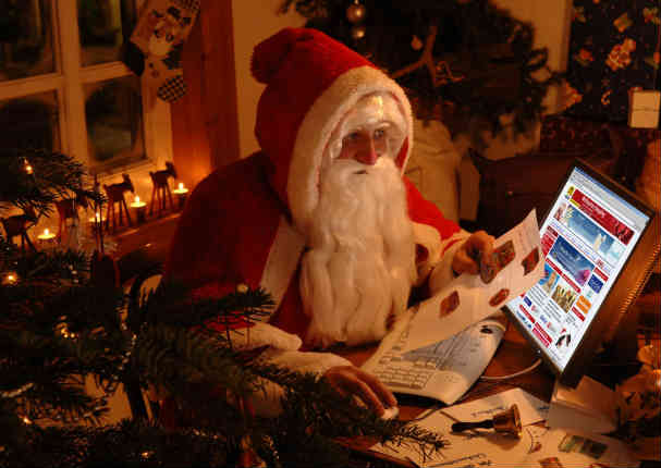 Navidad: Conoce al Papá Noel más sexy del mundo (FOTOS)