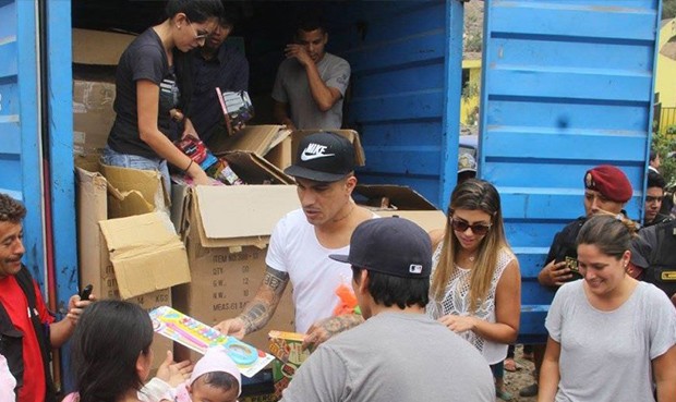 Alondra García Miró y Paolo Guerrero celebran un año de relación convertidos en Papanoeles  (FOTOS)