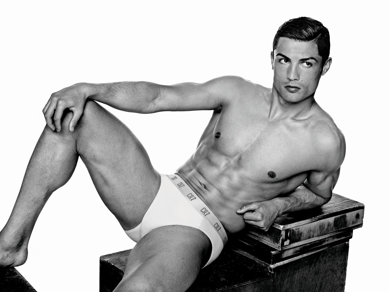 Cristiano Ronaldo promociona sus bóxers en sexy video | Fútbol | Radio  panamericana
