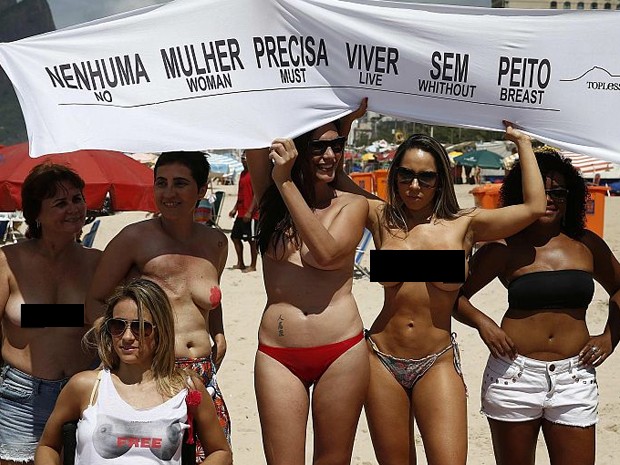 Brasil: Mujeres hacen topless por lucha contra el cáncer de mama - FOTOS