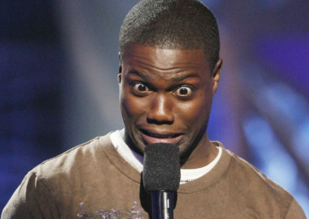 Kevin Hart casi se vuelve loco cuando le mostraron enorme serpiente (VIDEO)