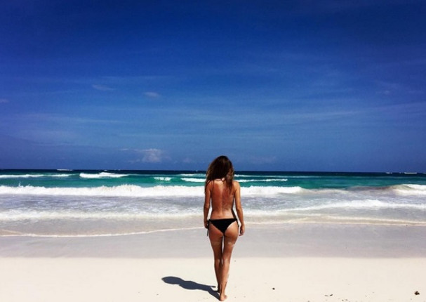 Instagram: Stephanie Cayo seduce a sus fans con topless de infarto (FOTO)