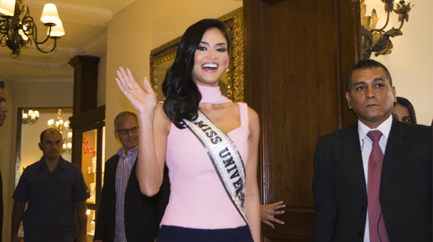 Miss Universo Pía Alonzo mostró su apoyo a la candidata Mirella Paz (FOTOS)