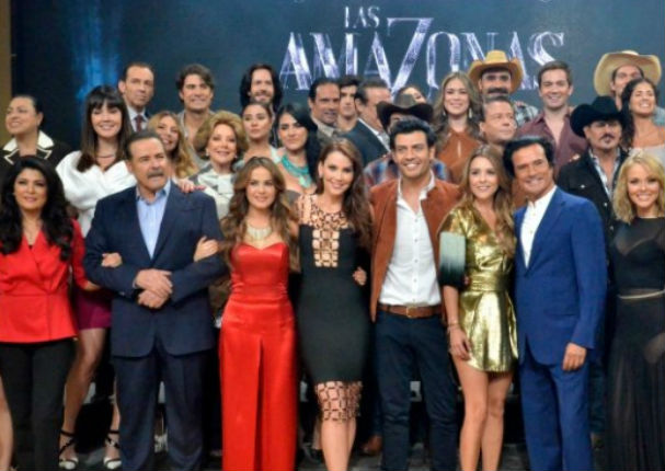 Actores de Las Amazonas asistieron a la inauguración de Estudios América en Pachacámac