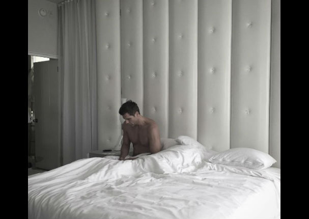 Instagram: Christian Meier enloquece a sus fans con foto en la cama
