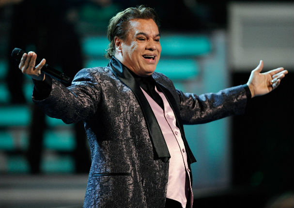 ¡Aparece! Juan Gabriel presente en los premios Grammy Latinos