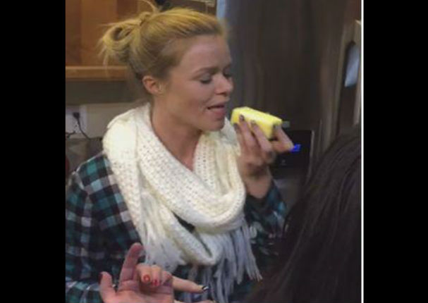YouTube: Mujer comió una mantequilla entera por este motivo
