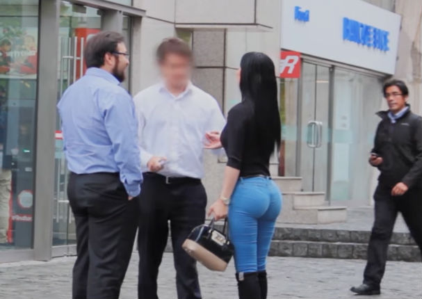 YouTube: ¿Cómo reaccionaron los hombres al ver a mujer que pedía dinero?