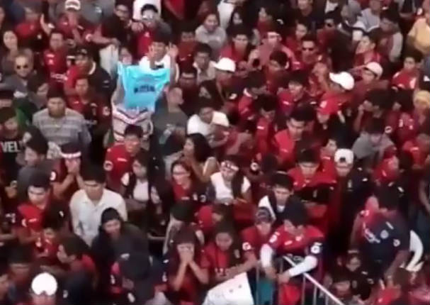 Hinchas de Cristal salieron linchados por celebrar en Arequipa - VIDEO