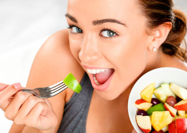 Personas que consumen frutas y verduras son más felices