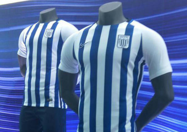 Alianza Lima presentó su camiseta oficial para el 2017 - VIDEO