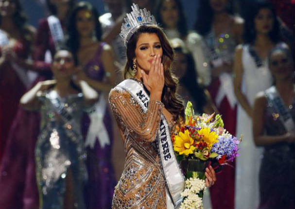 Miss Universo 2017 se luce sin maquillaje y se vuelve viral - VIDEO