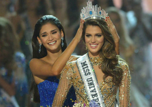 Fotos comprueban que la actual Miss Universo tiene algo más que amistad con bella mujer